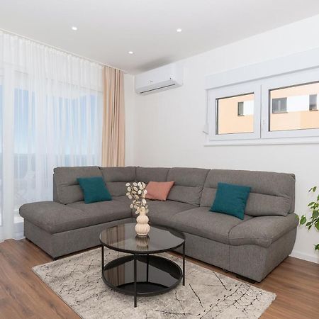 Apartment Pepe Макарска Экстерьер фото